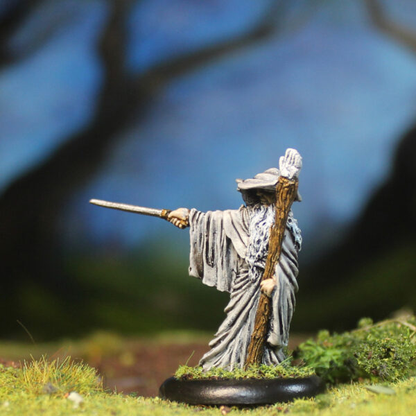 The Grey Company by Oakbound Studio. A pack of lead pewter miniatures of a travelling party on an epic journey making a great editon to your tabletop and RPGs.