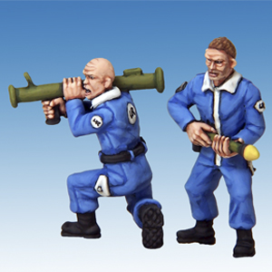 Minion Bazooka Crew by Crooked Dice, a set of two 28mm scale metal miniatures depicting henchmen with a bazooka, one standing holding the ammunition and the other on one knee with the bazooka over his shoulder with a light blue background 