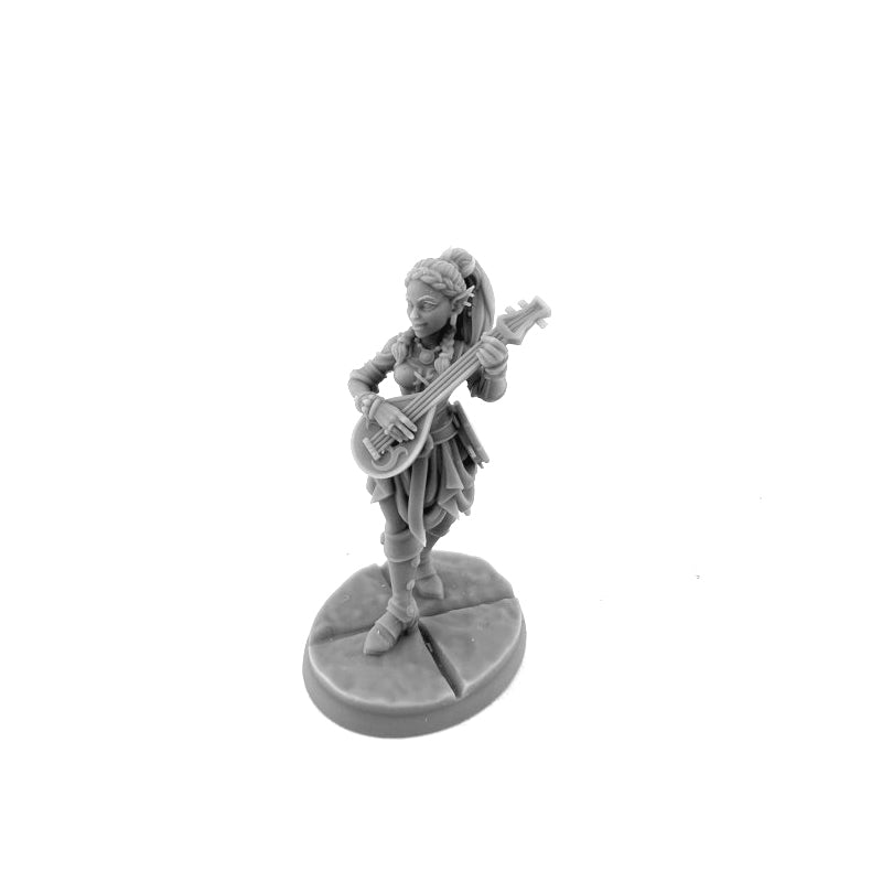 07124 Ryelle Female Elf Bard - Reaper Bones USA