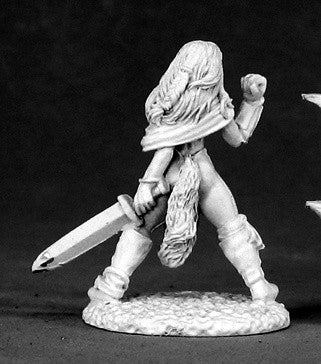 Reaper DHL 02476 - Lorna The Huntress: www.mightylancergames.co.uk