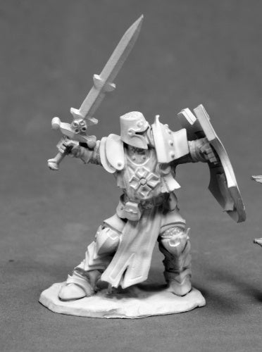 Reaper DHL 03828 - Crusader Champion: www.mightylancergames.co.uk