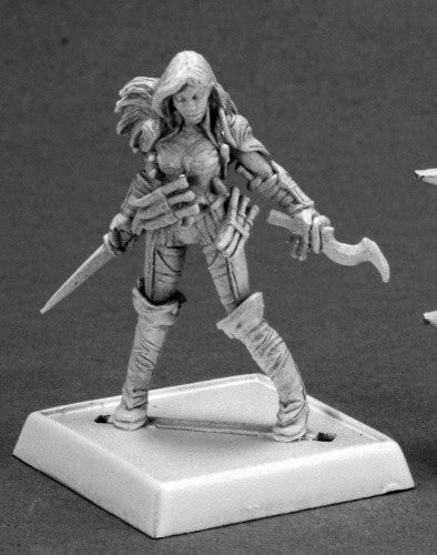 Reaper Pathfinder Miniatures - 60092 - Cleric of Calistra: www.mightylancergames.co.uk