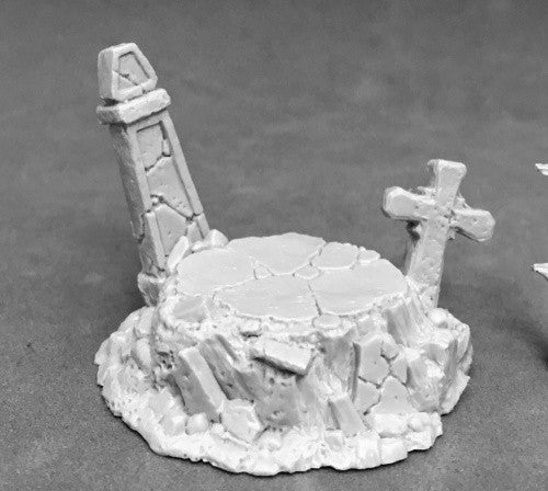 74042: Graveyard Display Base (resin base) sculpted by Bob Ridolfi: www.mightylancergames.co.uk