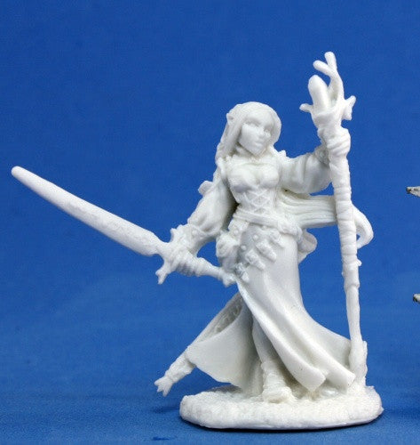 Reaper Bones - 77076 Lysette, Elf Wizard: www.mightylancergames.co.uk