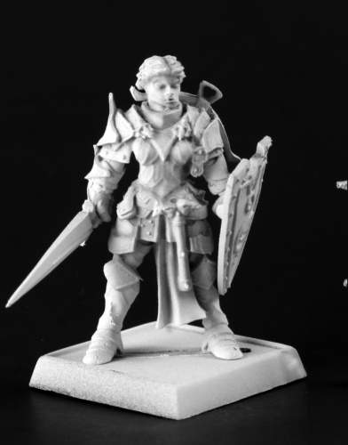 Reaper Pathfinder Minatures 60171 - Irabeth Tirabade by Bobby Jackson: www.mightylancergames.co.uk