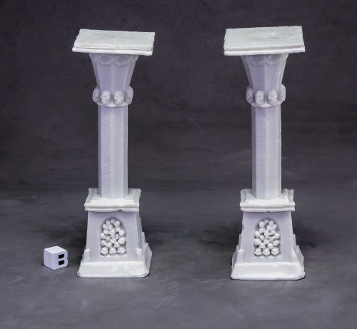 77638 - Graveyard Column x2 (Reaper Bones) :www.mightylancergames.co.uk 